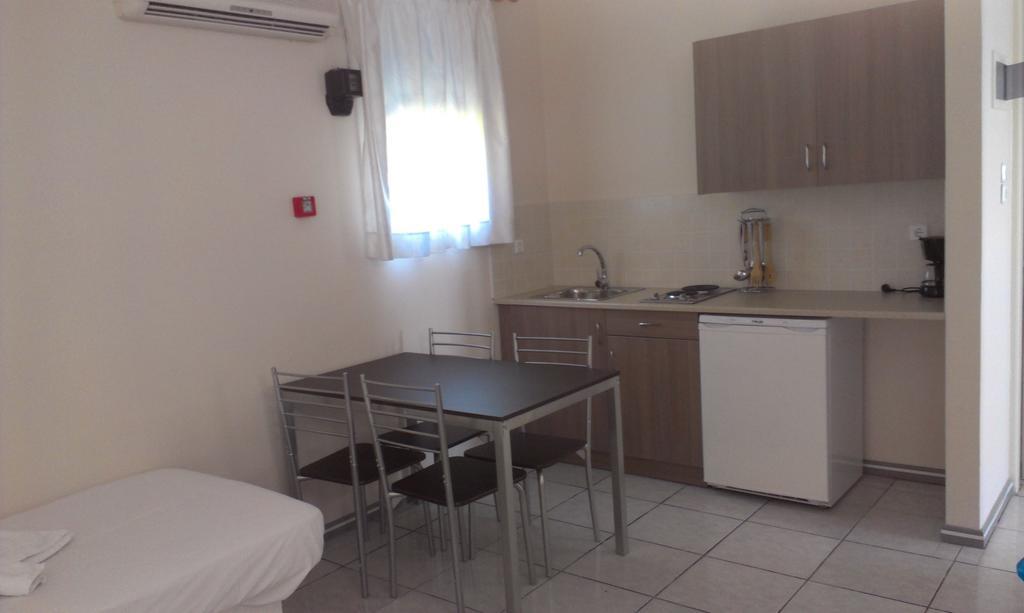 Iro Apartments Paralia Agias Foteinis Room photo